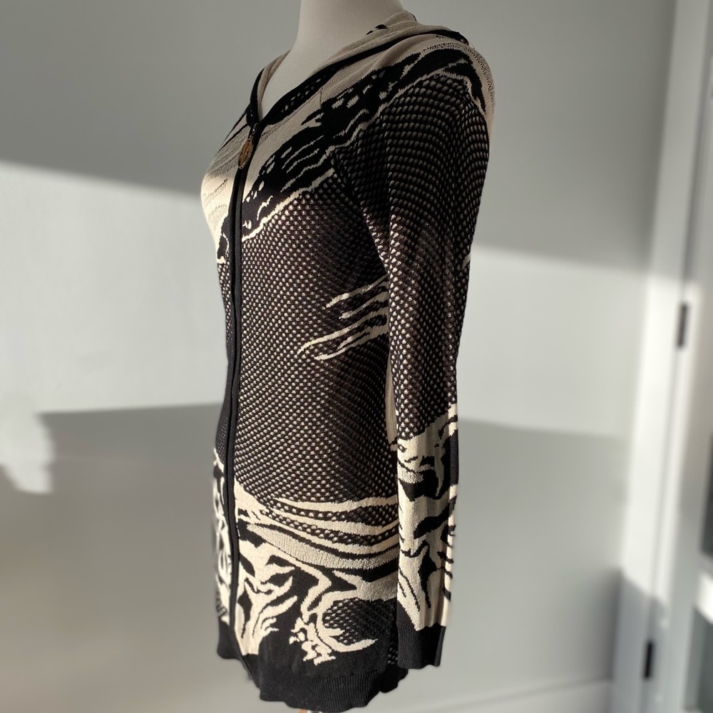 Vertigo Hooded Top - Picture 3 of 7